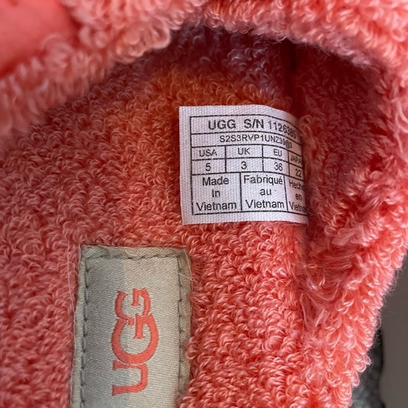 Ugg Fuzzy Sugar terry Cross Slide Size 5 - Picture 5 of 8